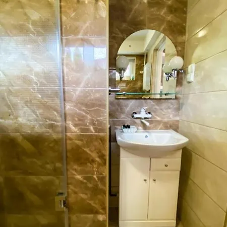 Dana Homestay szállás *